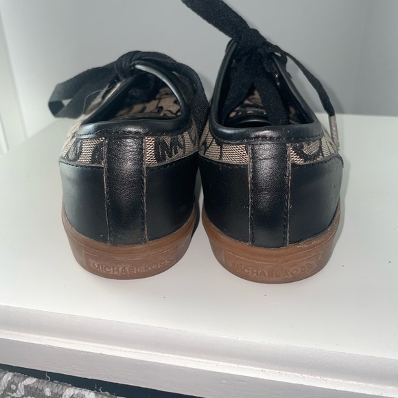 Michael Kors Monogram Sneaker - Picture 3 of 3